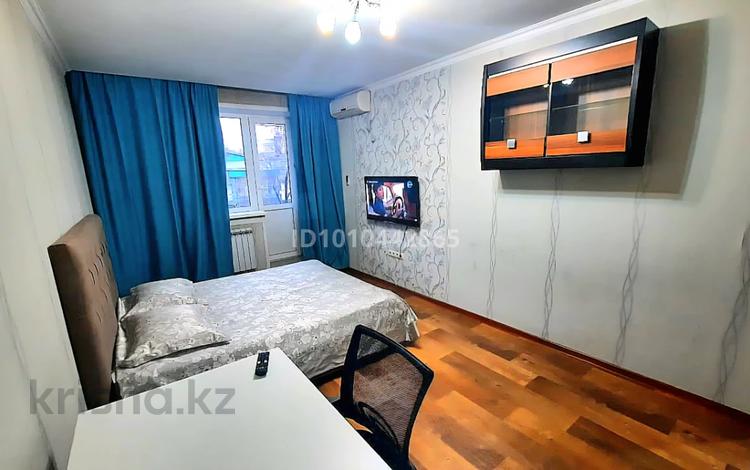 1-комнатная квартира · 35 м² · 4/4 этаж, Абая 79 за 240 000 〒 в Алматы, Алмалинский р-н — фото 18