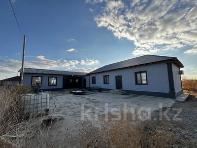 Отдельный дом · 3 комнаты · 174 м² · 10 сот., мкр Коктем, СО Акжайык-Тендик 219 — Трасса Атырау - Уральск за 26.9 млн 〒