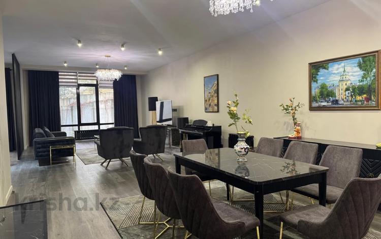5-комнатная квартира · 445 м², мкр Ерменсай, Арайлы 38 за 187 млн ₸ в Алматы, Бостандыкский р-н — фото 6