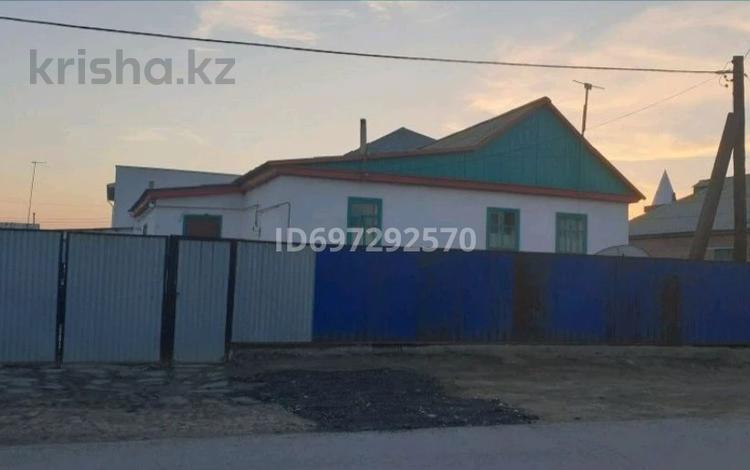 Отдельный дом · 3 комнаты · 100 м² · 5.5 сот., мкр Центральный, Танкыбаева — Первый участок за 20 млн ₸ в Атырау — фото 2
