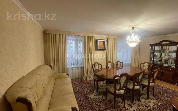 5-комнатная квартира, 115 м², 2/9 этаж, Академика Чокина 31 за 63 млн 〒 в Павлодаре — фото 2