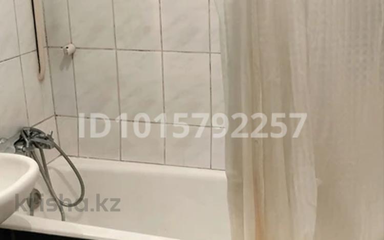 2-комнатная квартира · 42 м² · 2/3 этаж, мкр Самал-3, Достык 272 за 330 000 ₸ в Алматы, Медеуский р-н — фото 2