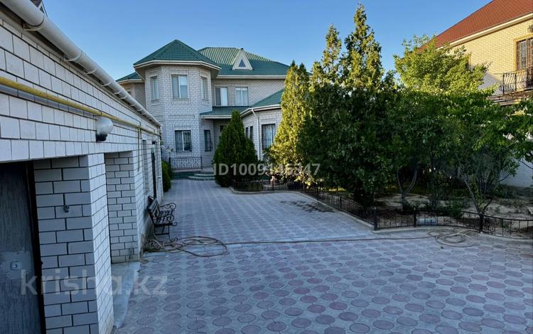 Отдельный дом · 9 комнат · 500 м² · 10 сот., мкр "Шыгыс 1" — Напротив школы 25 за 145 млн 〒 в Актау, мкр "Шыгыс 1" — фото 2