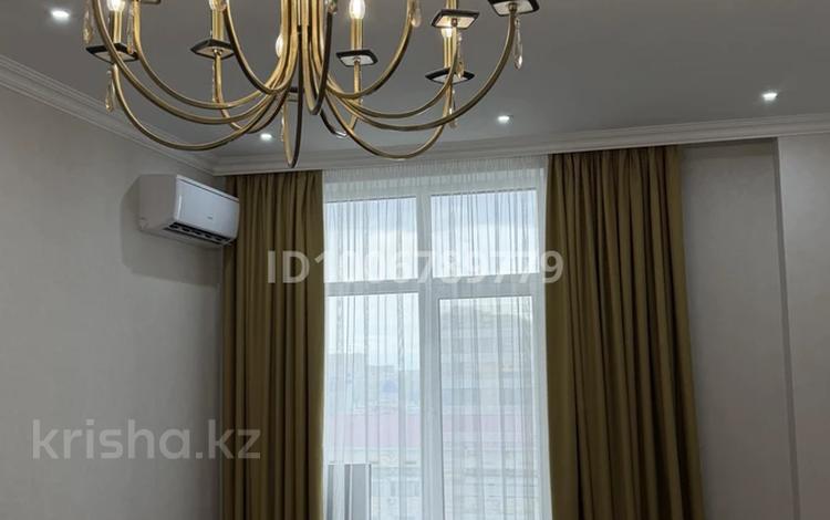 2-бөлмелі пәтер · 90 м² · 8/10 қабат, Кулманова 35 — Площадь Исатай и Махамбета, бағасы: 58 млн ₸ в Атырау — фото 14