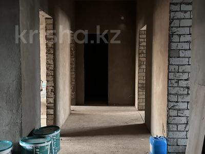 4-бөлмелі пәтер · 140 м² · 1/5 қабат, мкр. Алтын орда, ораза татеулы 100в, бағасы: 43 млн ₸ в Актобе