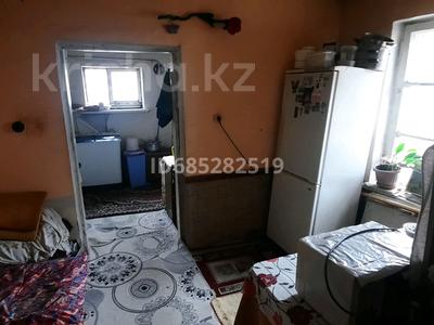Продажа домов и дачи в Атырауской обл.: Часть дома · 3 комнаты · 70 м² · 6 сот., Мукана Толебаева 18/1 за 15 млн 〒 Часть дома · 3 комнаты · 70 м² · 6 сот., Мукана Толебаева 18/1 за 15 млн 〒 в Атырау