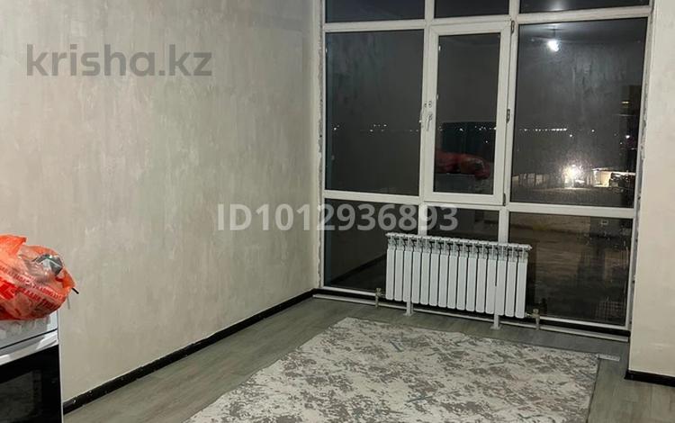 1-комнатная квартира · 45 м² · 4/9 этаж, мкр Кокжиек, Жолымбет 65/20 за 200 000 ₸ в Алматы, Жетысуский р-н — фото 2
