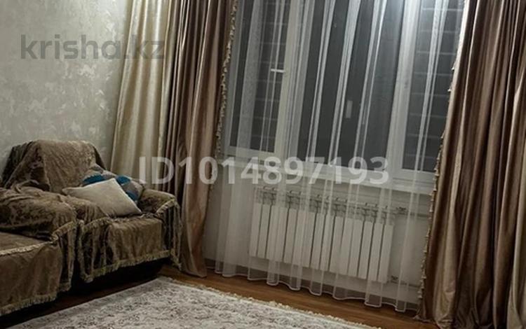 2-комнатная квартира · 79 м² · 7/9 этаж, мкр Аксай-1А 17 за 280 000 ₸ в Алматы, Ауэзовский р-н — фото 9