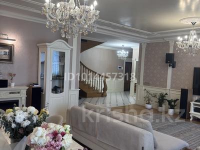 4-бөлмелі пәтер · 220 м² · 8/9 қабат, Кунаева 65, бағасы: 115 млн ₸ в Шымкенте, Туран р-н