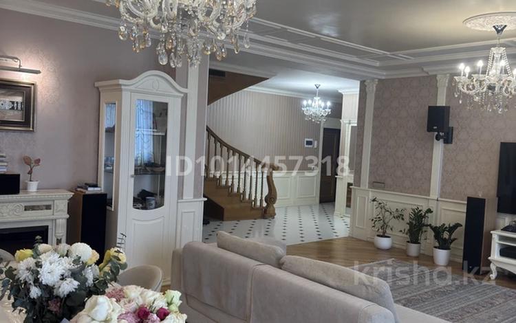 4-комнатная квартира · 220 м² · 8/9 этаж, Кунаева 65 за 115 млн ₸ в Шымкенте, Туран р-н — фото 2