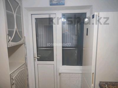 3-комнатная квартира · 64 м² · 2/5 этаж, 16-й микрорайон, 16-й микрорайон 43 — Шаяхметова за 23 млн 〒 в Шымкенте, Аль-Фарабийский р-н