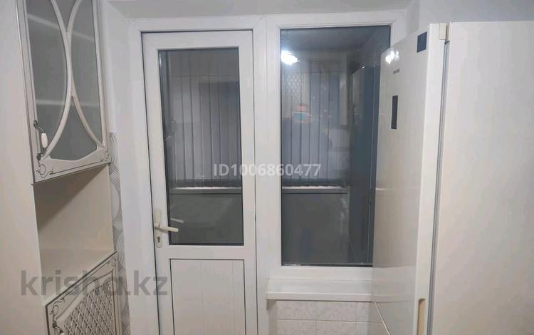 3-комнатная квартира · 64 м² · 2/5 этаж, 16-й микрорайон, 16-й микрорайон 43 — Шаяхметова за 23 млн 〒 в Шымкенте, Аль-Фарабийский р-н — фото 2