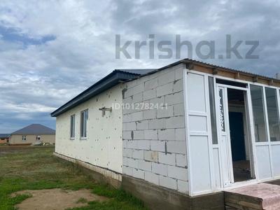 Жеке үй · 4 бөлме · 130 м² · 10 сот., жилой массив Бауырластар, Жаңа турмыс, бағасы: 25 млн ₸ в Актобе