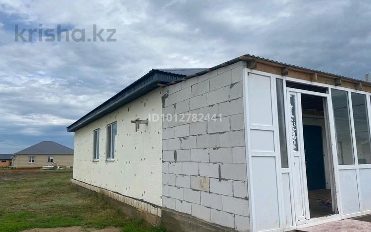 Отдельный дом · 4 комнаты · 130 м² · 10 сот., жилой массив Бауырластар, Жаңа турмыс за 25 млн ₸ в Актобе — фото 2