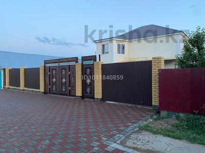 Үйдің бір бөлігі · 6 бөлме · 240 м² · 4 сот., ул. Жаскус 14/1 — Жаскус, бағасы: ~ 35.5 млн ₸ в Уральске, мкр Школьник