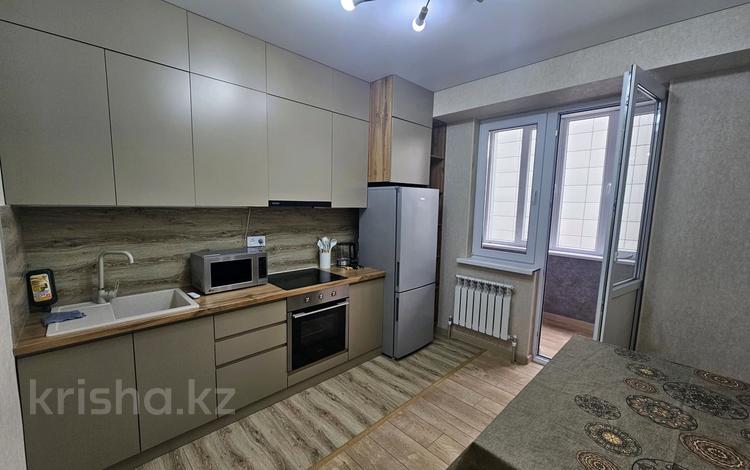 1-комнатная квартира · 45 м² · 9/13 этаж, Есенова 160/3 за 250 000 ₸ в Алматы, Жетысуский р-н — фото 2
