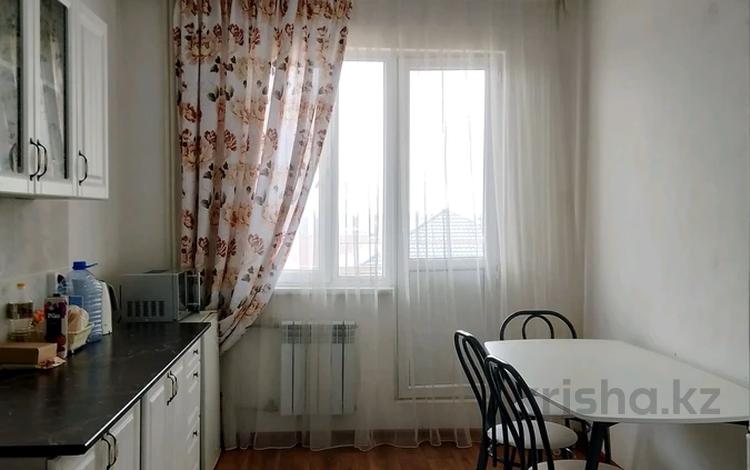 1-комнатная квартира · 45 м² · 4/5 этаж, мкр Улы Дала 11 — За остановкой Улы Дала за 13.8 млн ₸ в Таразе — фото 2