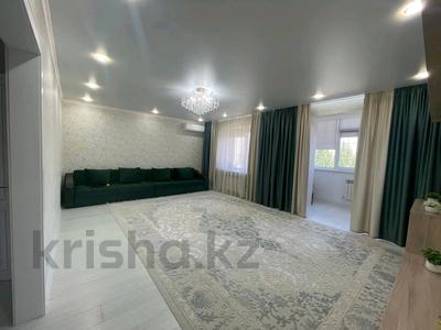 3-комнатная квартира, 111.2 м², 5/5 этаж, мкр Кунаева — школа-гимназия 44 за 42 млн 〒 в Уральске, мкр Кунаева