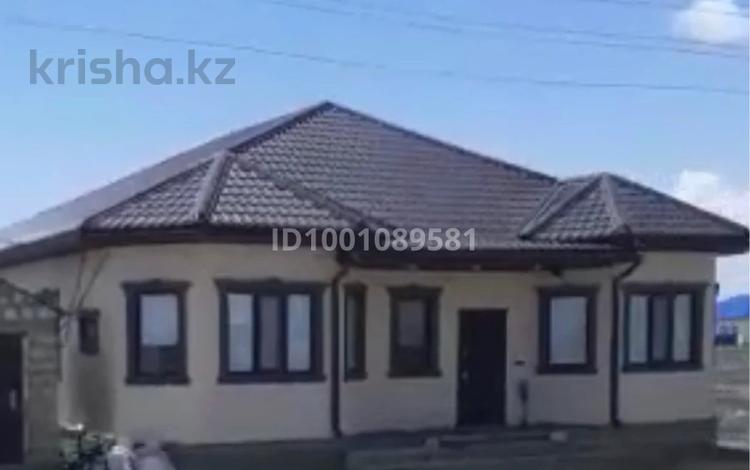 Отдельный дом · 4 комнаты · 190 м² · 8 сот., мкр Кайнар, Сармолина 20 за 23 млн ₸ в Атырау — фото 2