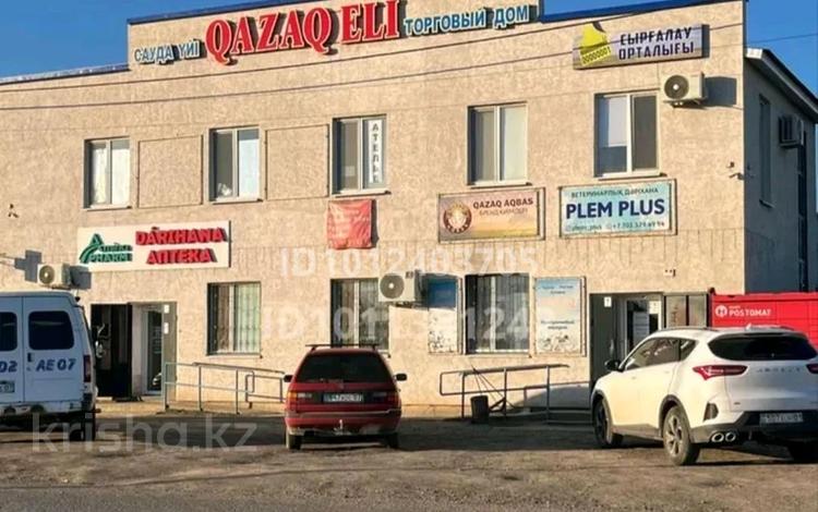 Кеңселер, дүкендер мен бутиктер, сұлулық салондары, медорталықтар мен дәріханалар, білім орталықтары · 320 м², бағасы: 142 млн ₸ в Уральске — фото 45