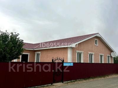 Жеке үй · 4 бөлме · 200 м² · 14 жүзд., Дамба-Курмангазы, бағасы: 25 млн ₸ в Атырау