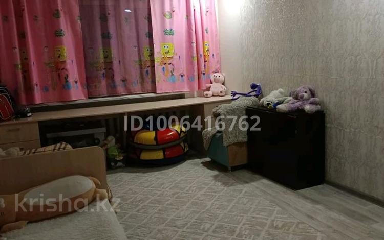 3-комнатная квартира · 60 м² · 1/5 этаж, Солнечная 4/2 за 6.5 млн ₸ в Алтае — фото 2
