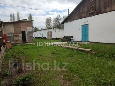 Отдельный дом · 3 комнаты · 70 м² · , Рысбек батыра 25/2 — Школы за 5 млн ₸ в Бауыржан Момышулы
