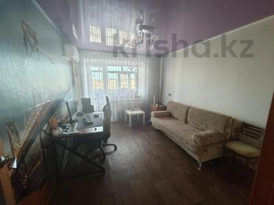 2-комнатная квартира, 47 м², 5/5 этаж, Ауэзова 31 за 8.5 млн 〒 в Аксу