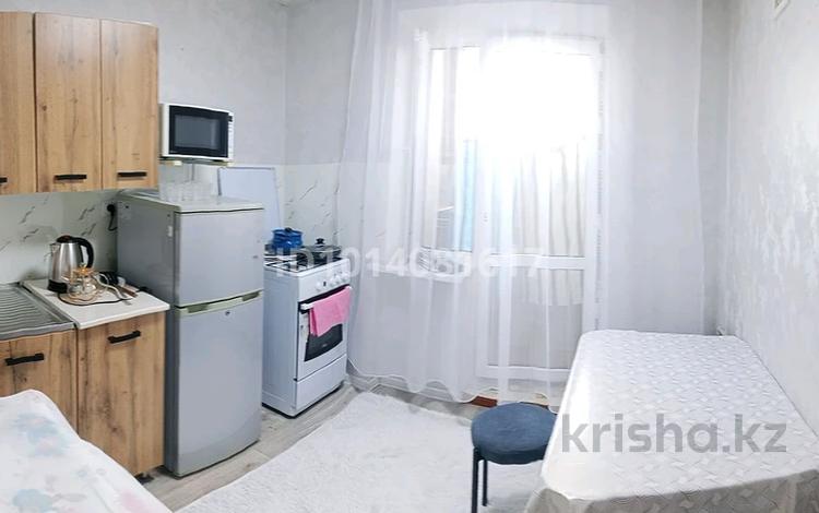 2-бөлмелі пәтер · 50 м², Бульвар Советской армии 30 — В.часть 06708, бағасы: 10 000 ₸ в Приозёрске — фото 2