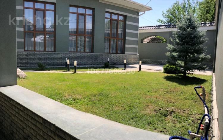 Отдельный дом • 4 комнаты • 160 м² • 5 сот., 1 пер. Узбекский за 65 млн 〒 в Таразе — фото 2