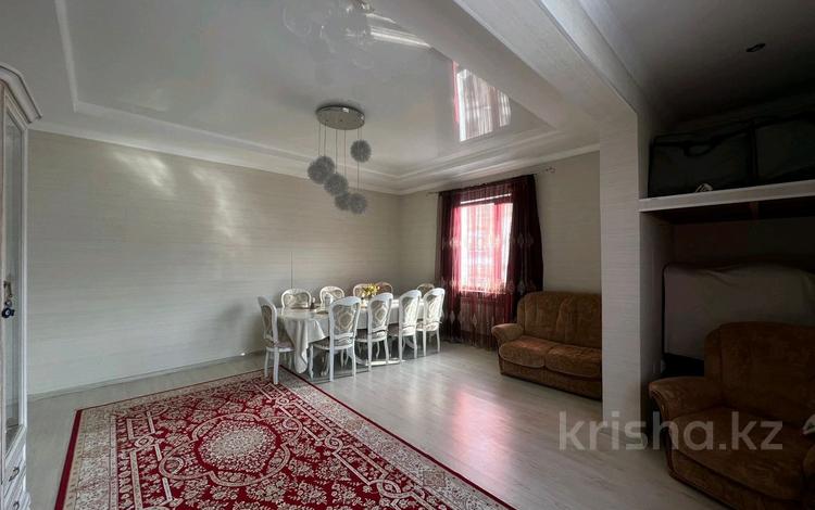 2-комнатная квартира, 84.3 м², 4/4 этаж, Раугаш 7А за 78 млн 〒 в Алматы, Медеуский р-н — фото 2