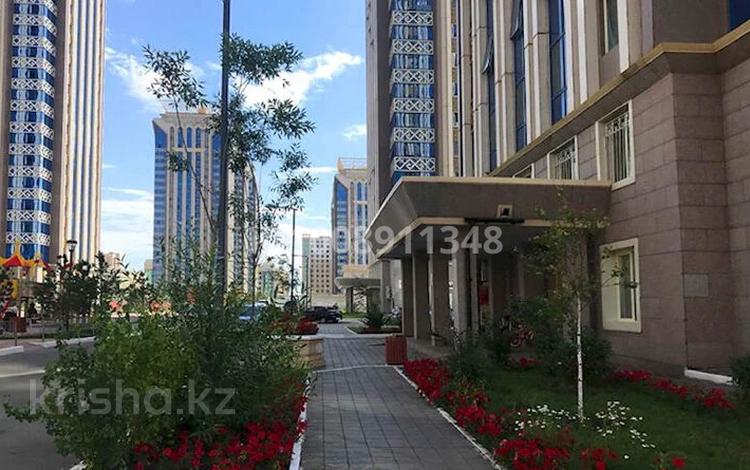 3-комнатная квартира · 64 м² · 22/24 этаж, Калибек Куанышбаев, 11/1 за 350 000 ₸ в Астане, Сарайшык р-н — фото 2