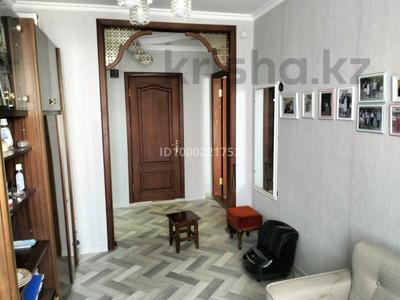 Пәтерлер в Улытау обл.: 4-бөлмелі пәтер · 81.2 м² · 3/5 қабат, Асылбекова 97/2, бағасы: 38 млн 〒 4-бөлмелі пәтер · 81.2 м² · 3/5 қабат, Асылбекова 97/2, бағасы: 38 млн 〒 в Жезказгане