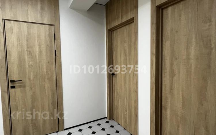 3-комнатная квартира · 93.8 м² · 1/3 этаж, мкр Акжар, Береке 18 за 68 млн ₸ в Алматы, Наурызбайский р-н — фото 2
