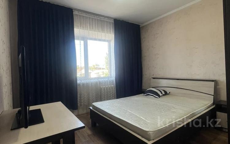 3-комнатная квартира · 80 м², Аймаутова 84 б за 250 000 ₸ в Семее — фото 2