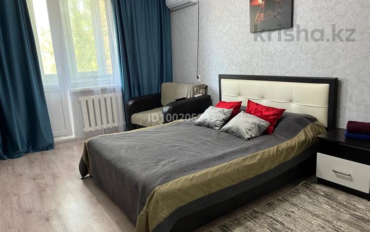 1-комнатная квартира · 33 м² · 2/5 этаж, Кердери 127 за 11 000 〒 в Уральске — фото 2