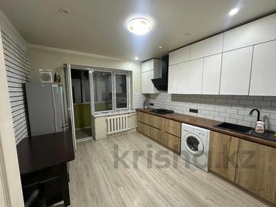 1-комнатная квартира · 42 м² · 1/5 этаж, мкр Аксай-2 за 26 млн 〒 в Алматы, Ауэзовский р-н