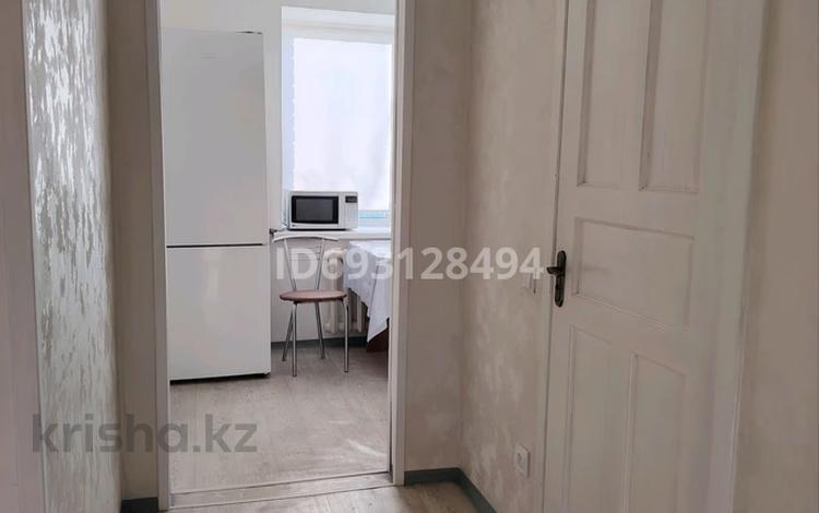 1-комнатная квартира · 39 м² · 1/5 этаж, мкр Астана 4 за 130 000 ₸ в Уральске — фото 12
