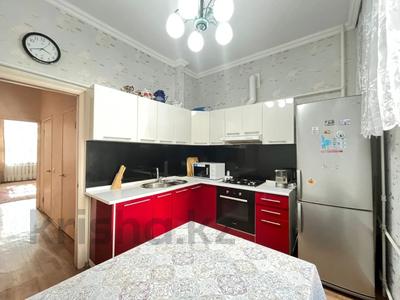3-комнатная квартира · 86 м² · 2/4 этаж, мкр Новый Город, Лободы 22 — парк Победы, ДДЮ, музей, библиотека, школа № 63 за 42 млн ₸ в Караганде, Казыбек би р-н