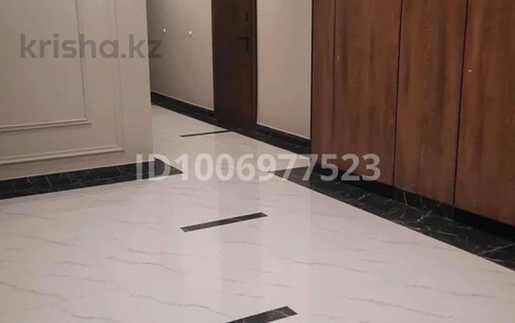 2-комнатная квартира · 66.5 м² · 2/5 этаж, Д.Конаева 17 — Через дорогу Магнум за 31 млн 〒 — фото 2