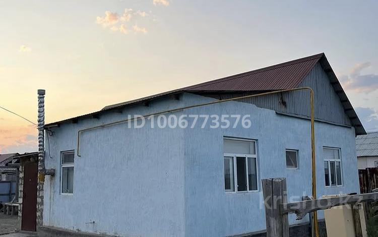 Отдельный дом · 3 комнаты · 64 м² · 8 сот., мкр Коктем, Садовод 4 166 за 13 млн ₸ в Атырау — фото 2