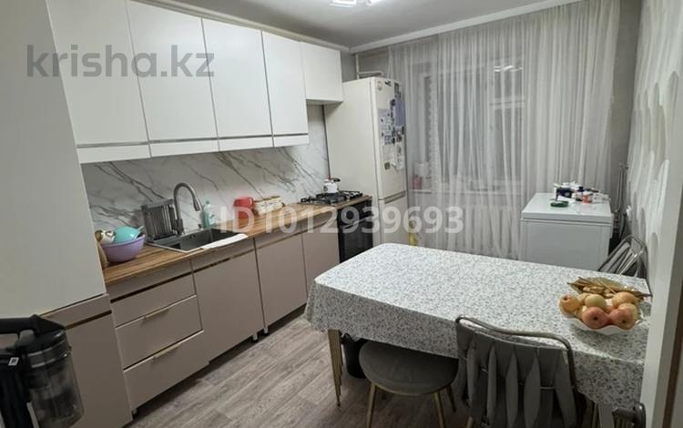 2-бөлмелі пәтер · 56 м² · 2/10 қабат, мкр Кунаева 60, бағасы: 24.5 млн ₸ в Уральске — фото 2