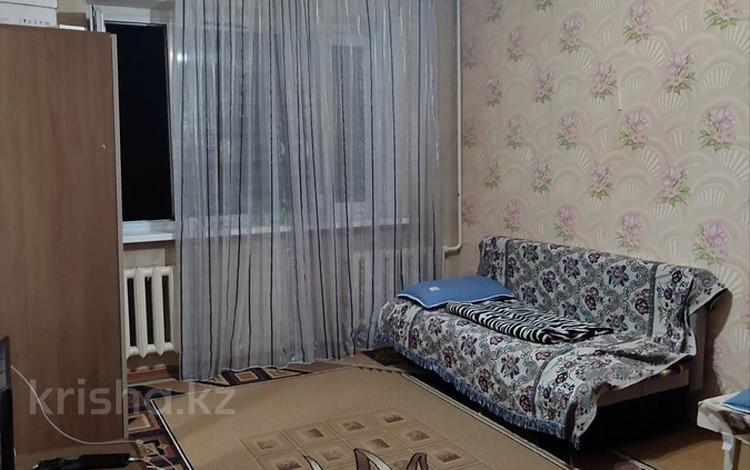 1-комнатная квартира · 42 м² · 3/5 этаж, мкр Айнабулак-3 100 за 150 000 ₸ в Алматы, Жетысуский р-н — фото 2