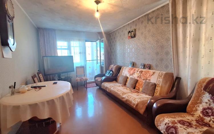 3-комнатная квартира · 63 м² · 3/5 этаж, Майкудук, 11а микрорайон за 14.5 млн ₸ в Караганде, Алихана Бокейханова р-н — фото 2