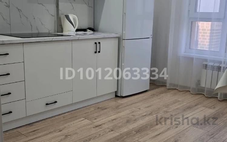 2-комнатная квартира · 65 м² · 16/20 этаж, Ул.Темирбека Жургенова 19, блок 2 — Ул.Темирбека Жургенова - ул. Байтурсынова за 250 000 ₸ в Астане, Сарайшык р-н — фото 32
