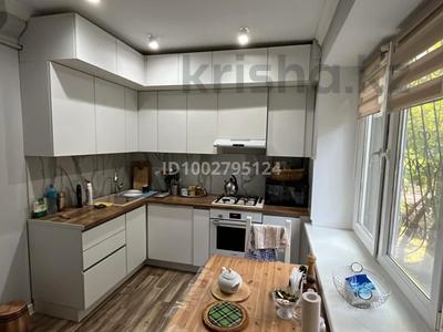 Аренда квартир в Алматы: 3-комнатная квартира · 78 м² · 1/5 этаж, Тулебаева 174 — Шевченко за 550 000 〒 3-комнатная квартира · 78 м² · 1/5 этаж, Тулебаева 174 — Шевченко за 550 000 〒 в Алматы, Медеуский р-н