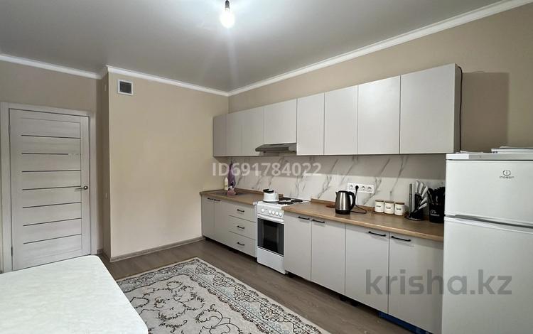 2-комнатная квартира · 65 м² · 2/9 этаж, Жансугурова 3860 за 200 000 ₸ в Алматы, Турксибский р-н — фото 2