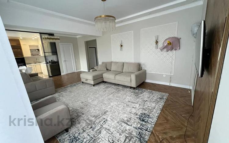 3-комнатная квартира, 95 м², 3/6 этаж, Бектурова 136