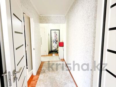 3-комнатная квартира · 58 м² · 2/5 этаж, самал за 18.5 млн 〒 в Талдыкоргане, мкр Самал