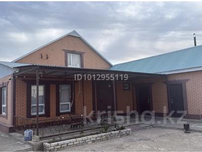 Отдельный дом · 8 комнат · 300 м² · 10 сот., Жеңіс 15 за 25 млн ₸ в 